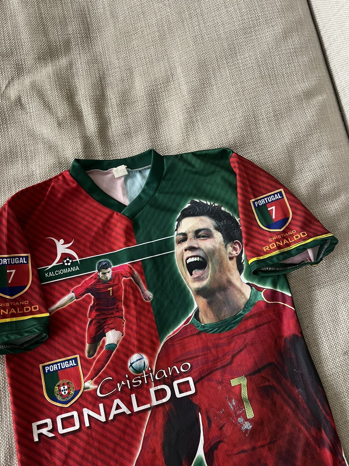 Vintage Cristiano Ronaldo Jersey Football Size US S / EU 44-46 / 1 - 6 Thumbnail