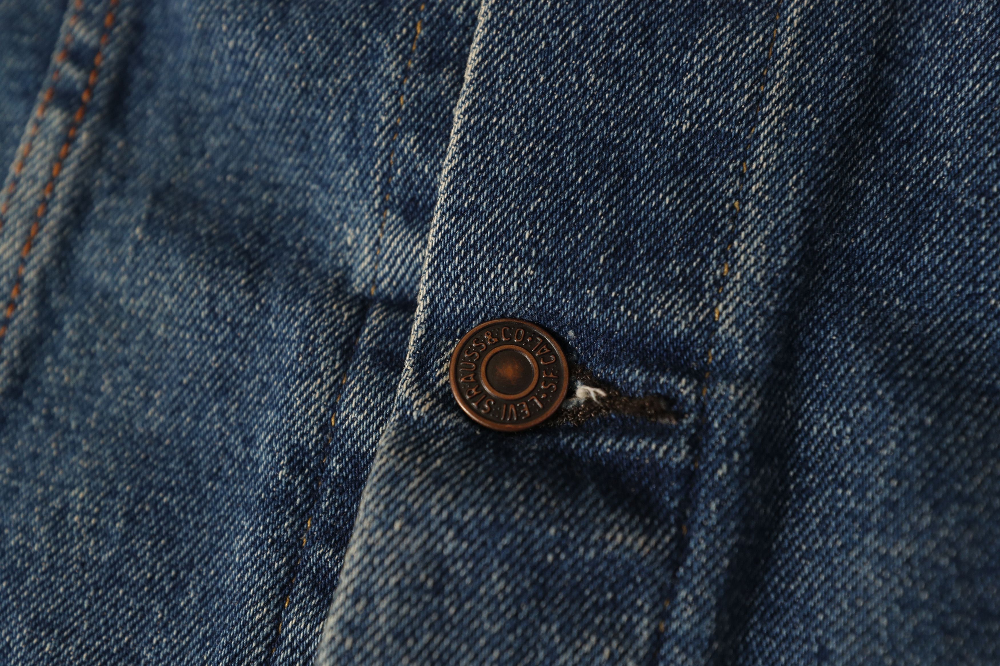 Levi's Levis Trucker Denim Jacket (L) Size US L / EU 52-54 / 3 - 9 Thumbnail