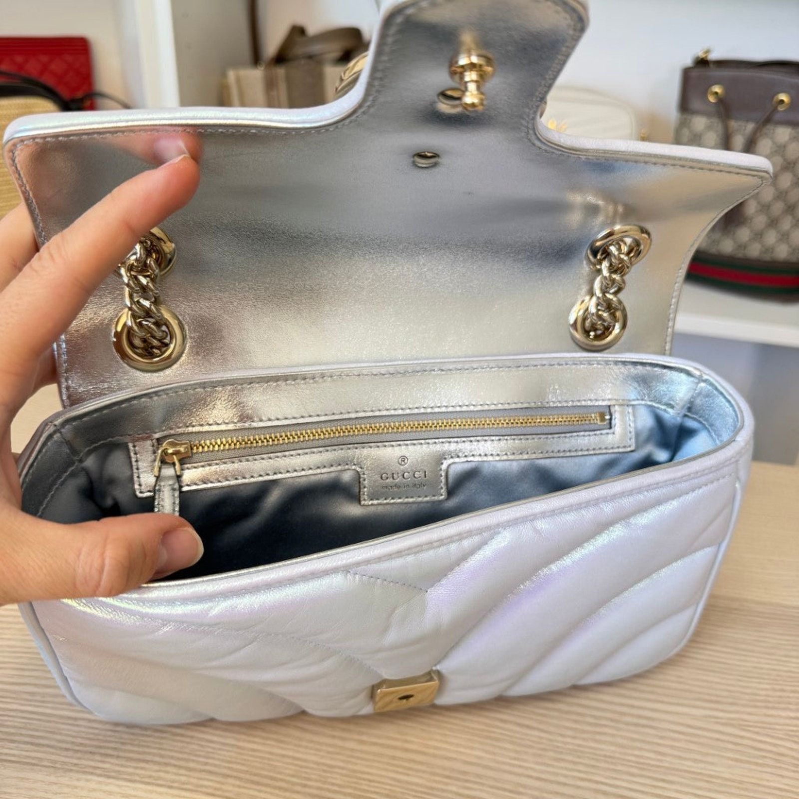 Gucci Gucci Matelasse Small GG Marmont Iridescent Snow Light Blue Size ONE SIZE - 8 Thumbnail