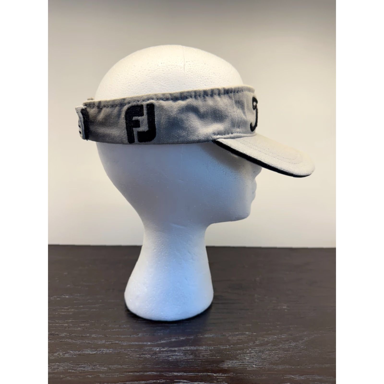 Titleist VINTAGE Titleist Men's Gray Cotton Adjustable Strapback Visor Hat Outdoor Sports Summer OSFM Size ONE SIZE - 3 Thumbnail
