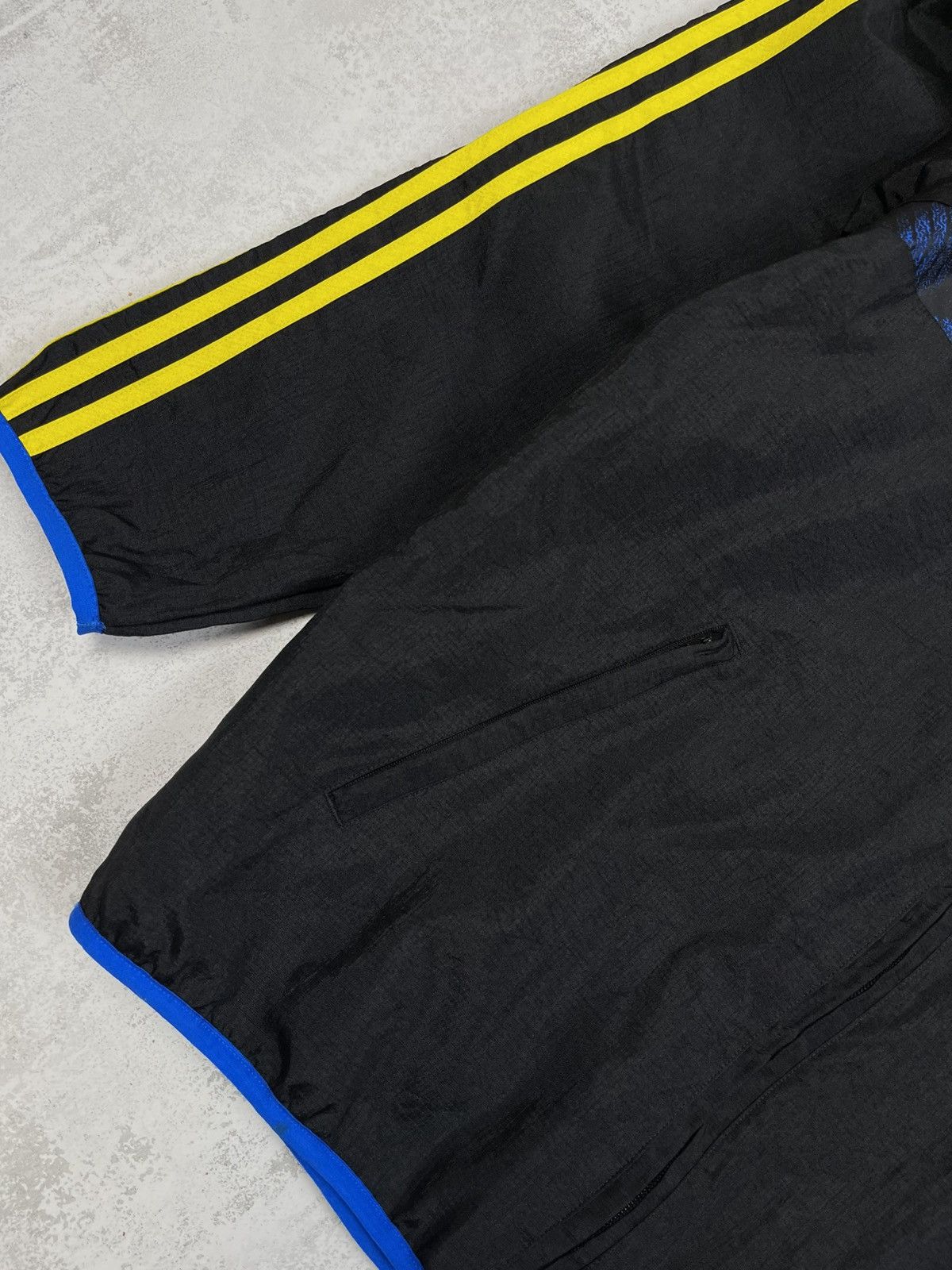 Adidas Adidas x Manchester United Retro Blue/Yellow Windbreaker Size US L / EU 52-54 / 3 - 4 Thumbnail