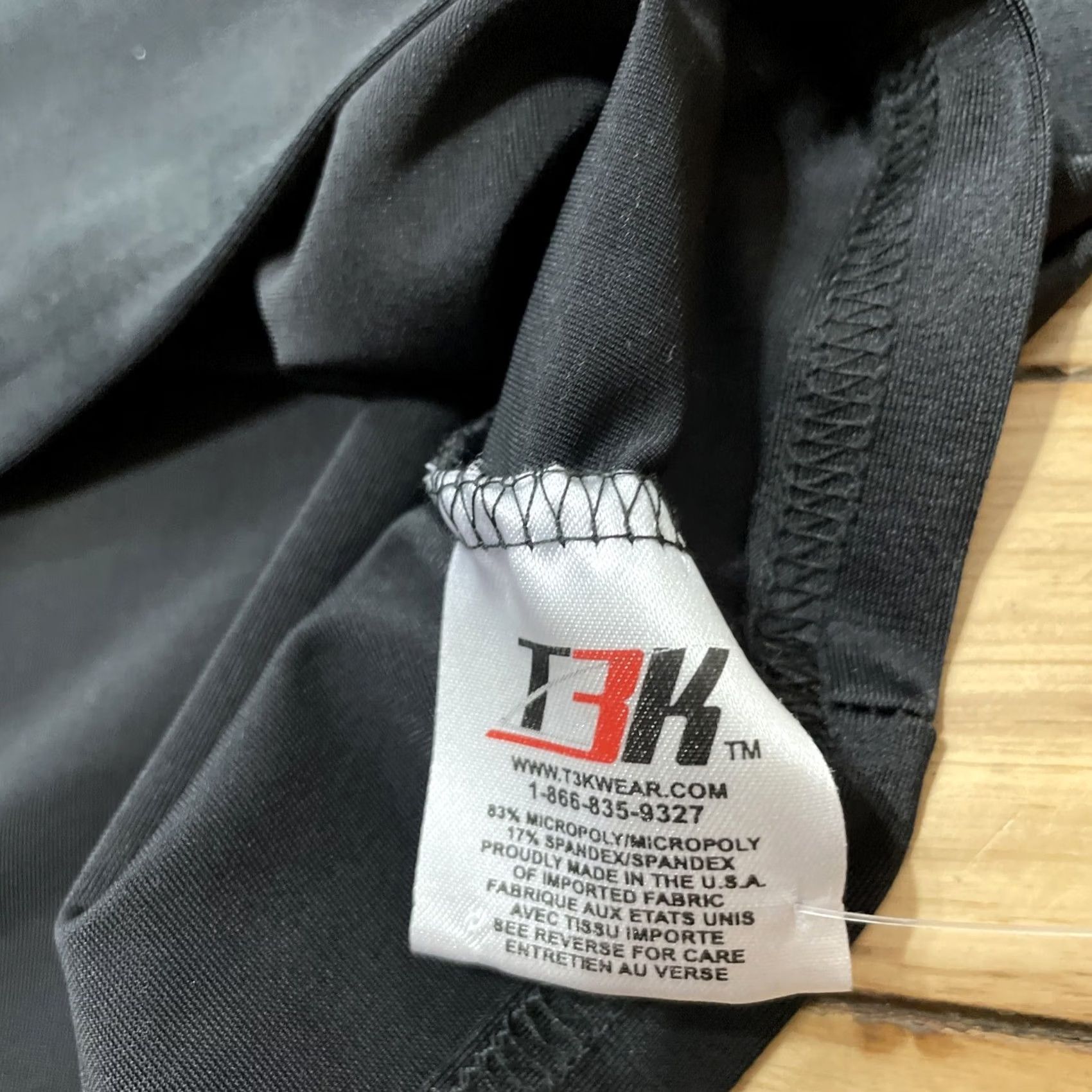 Vintage T3K Crop Active Shirt Womens Small Black Performance Y2k Deadstock New (L fit S) Size S / US 4 / IT 40 - 4 Thumbnail