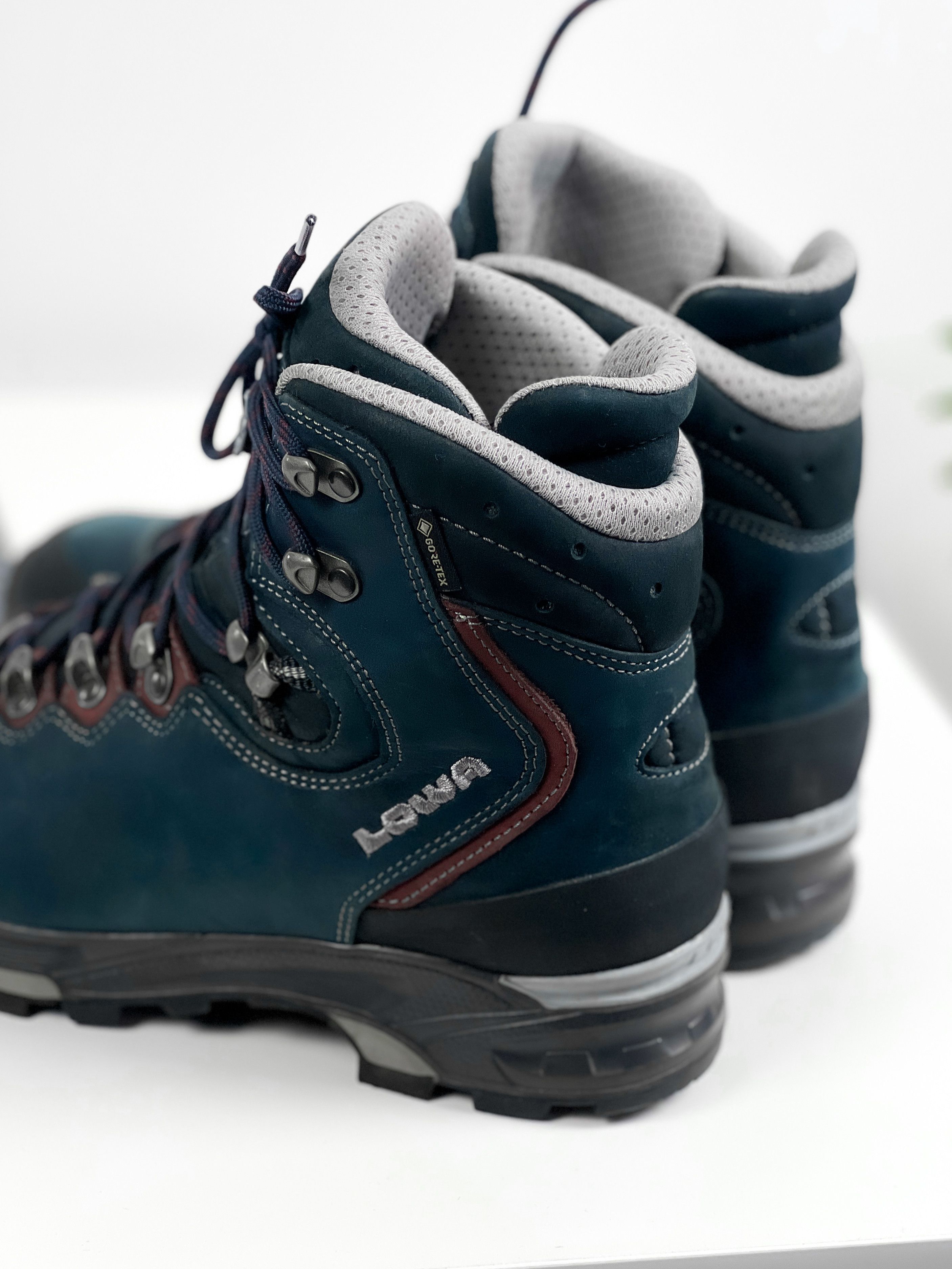 LOWA LOWA GORE-TEX Boots Size US 9.5 / IT 39.5 - 4 Thumbnail
