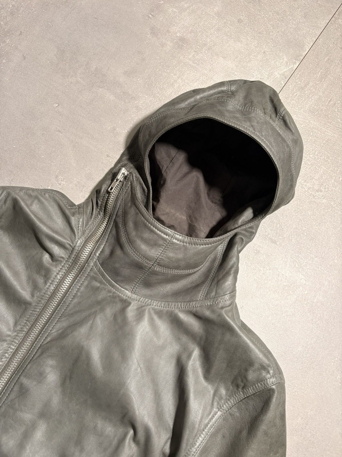 Rick Owens Rick Owens Grey Leather Hooded Jacket — Asymmetric Zip Size US M / EU 48-50 / 2 - 2 Thumbnail