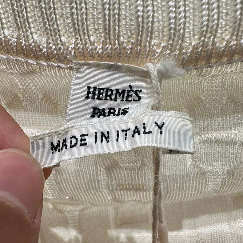 Hermes Hermes All Over Pig Nose Logo Cashmere Sweater Size XXS / US 00 / IT 34 - 3 Thumbnail