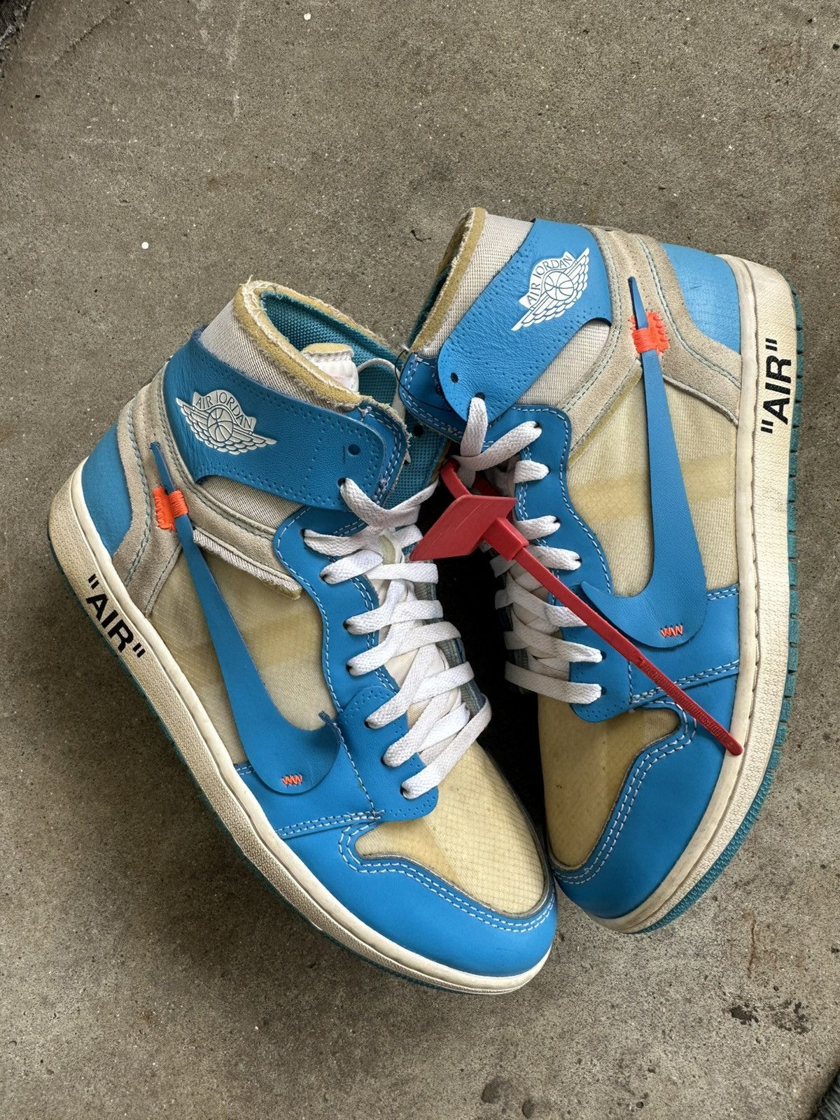 Jordan Brand × Off-White Nike Air Jordan 1 High OG Off-White UNC size 10.5 Size US 10.5 / EU 43-44 - 1 Thumbnail