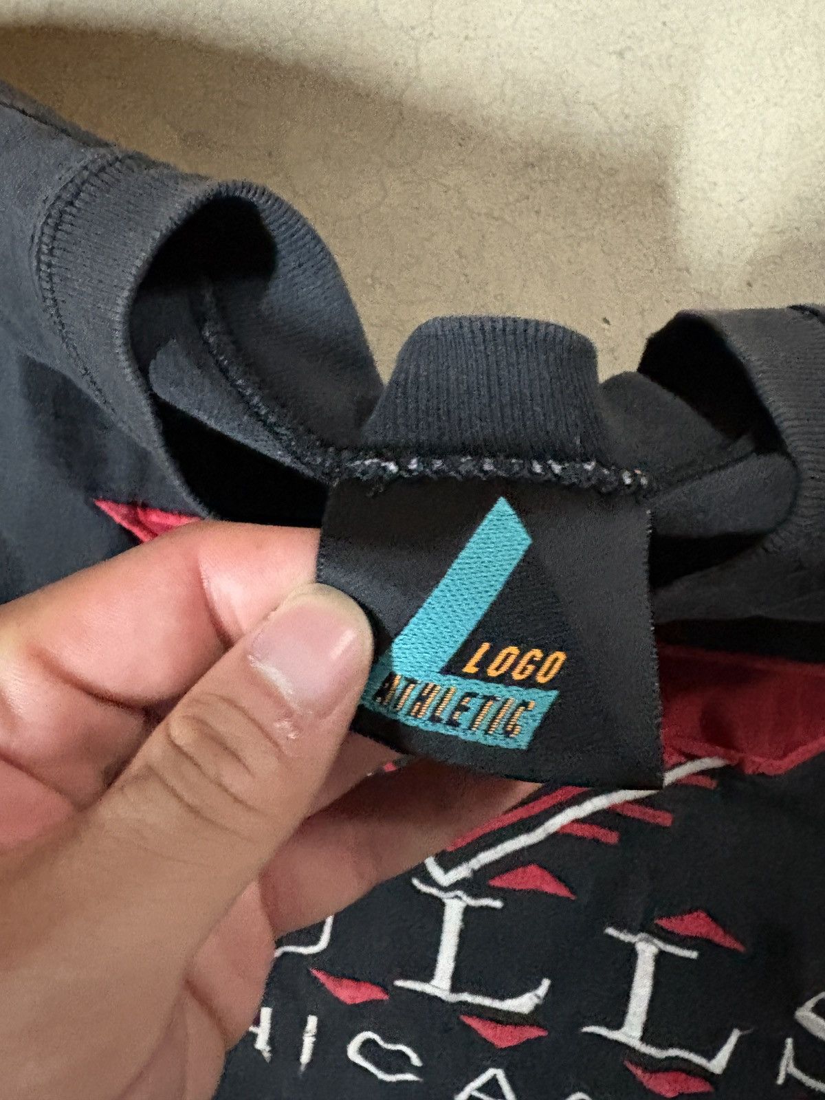 Logo Athletic VTG 90s Chicago Bulls Single Stitched Tee T-shirt Black Size US XL / EU 56 / 4 - 5 Thumbnail