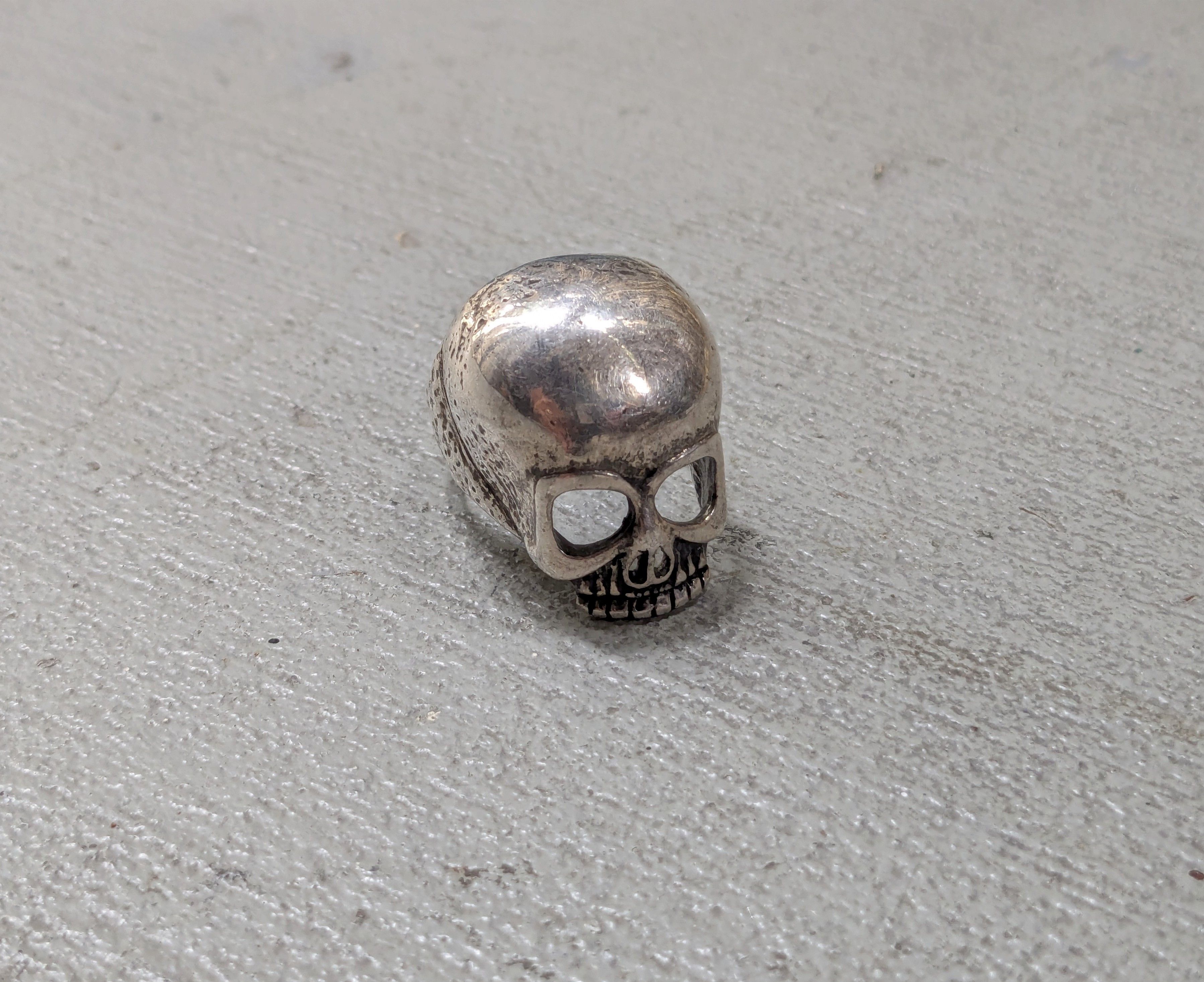 Jewelry × Vintage Vintage Skull Ring Skeleton Gordon & Smith Punk Rock Biker Size ONE SIZE - 1 Thumbnail