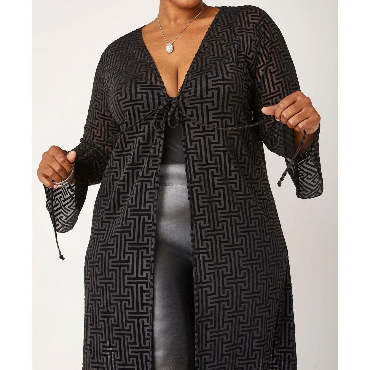 Other Women’s Size 2X - 18/20 | Geo Pattern Stretchy Mesh Duster Size XXL / US 16-18 / IT 52-54 - 2 Thumbnail