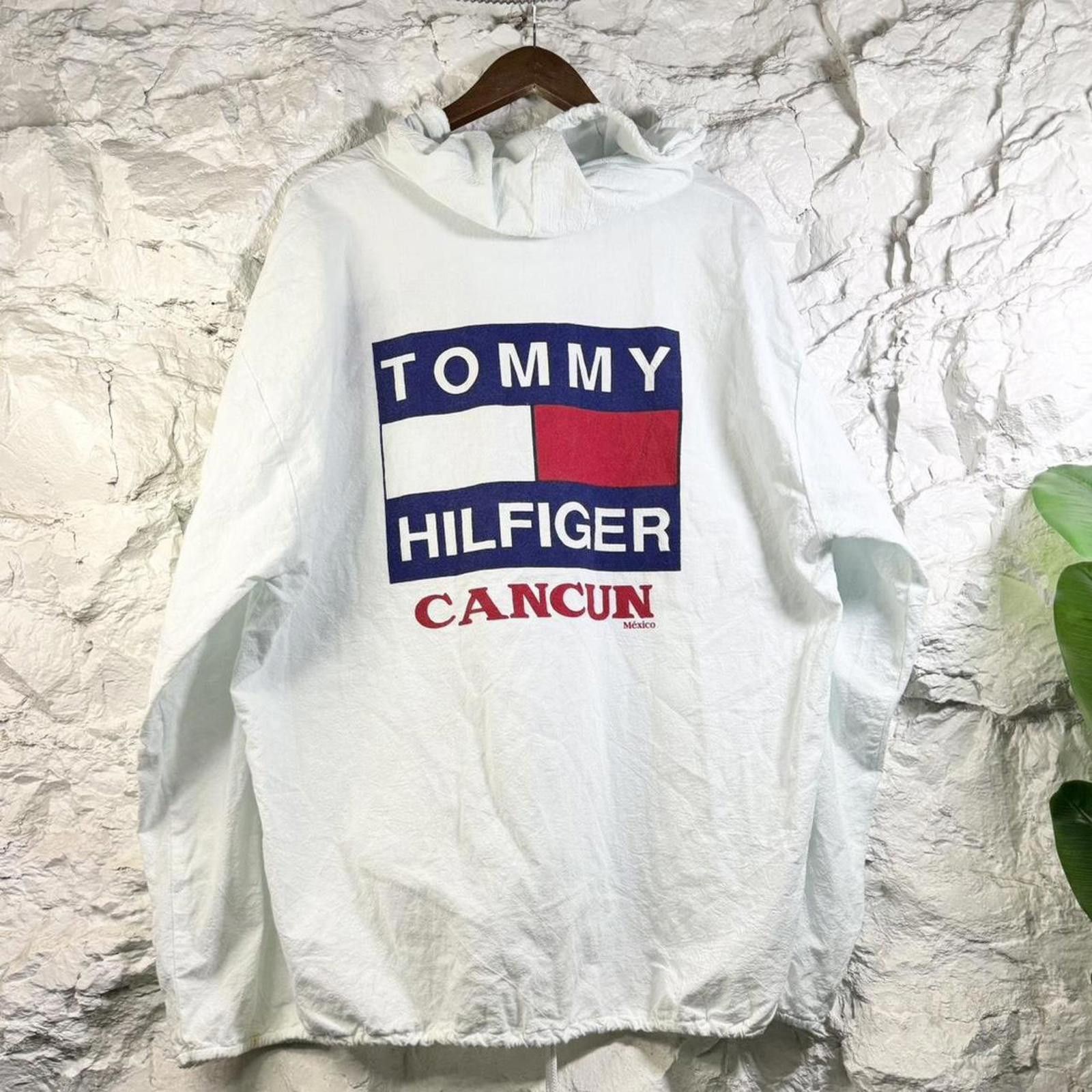Tommy Hilfiger Vintage Tommy Hilfiger Spellout Windbreaker Hoodie Size XL Size US XL / EU 56 / 4 - 1 Thumbnail