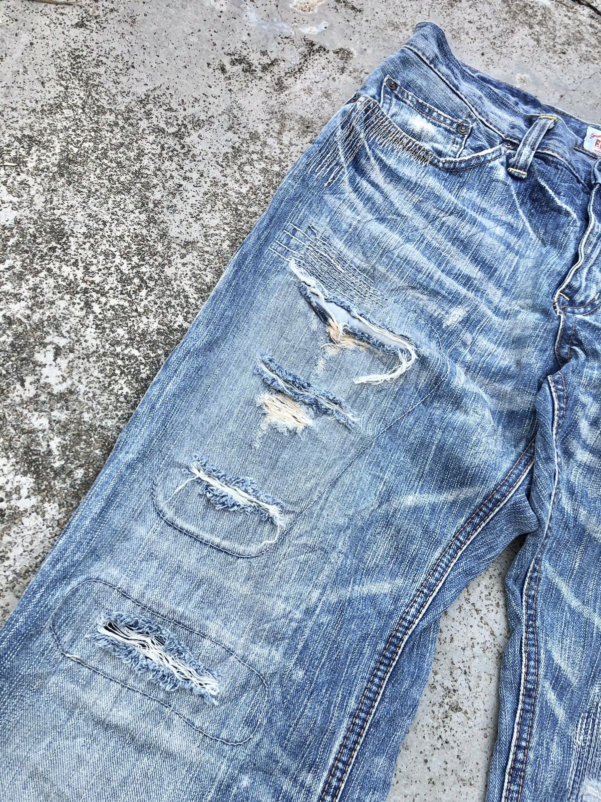 Edwin VINTAGE EDWIN BORO DISTRESSED DENIM Size US 31 - 2 Thumbnail