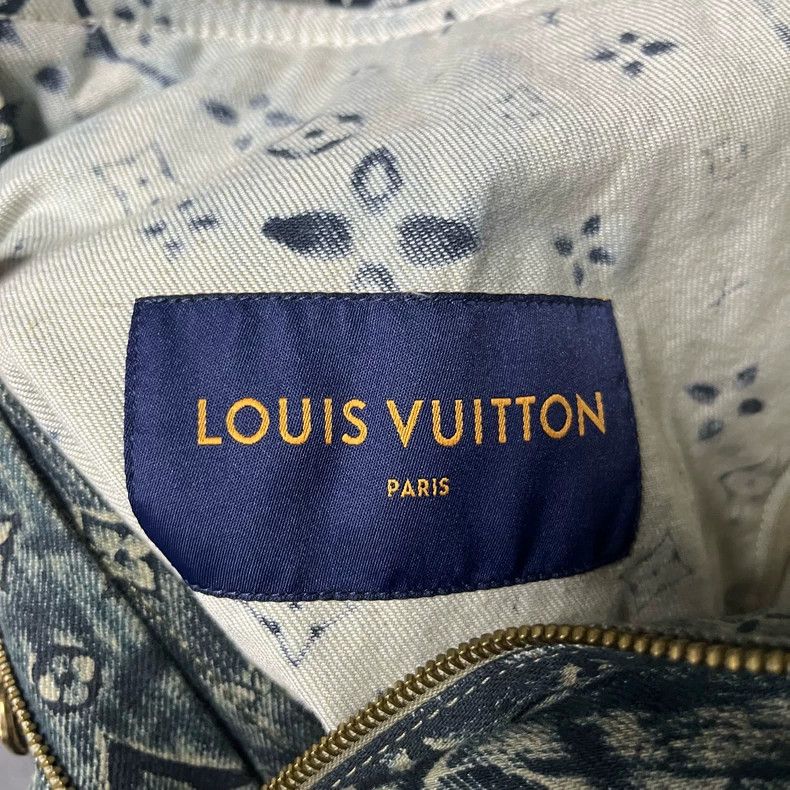 Louis Vuitton Louis Vuitton Grey logo monogram single-breasted long-slee Size US L / EU 52-54 / 3 - 4 Thumbnail