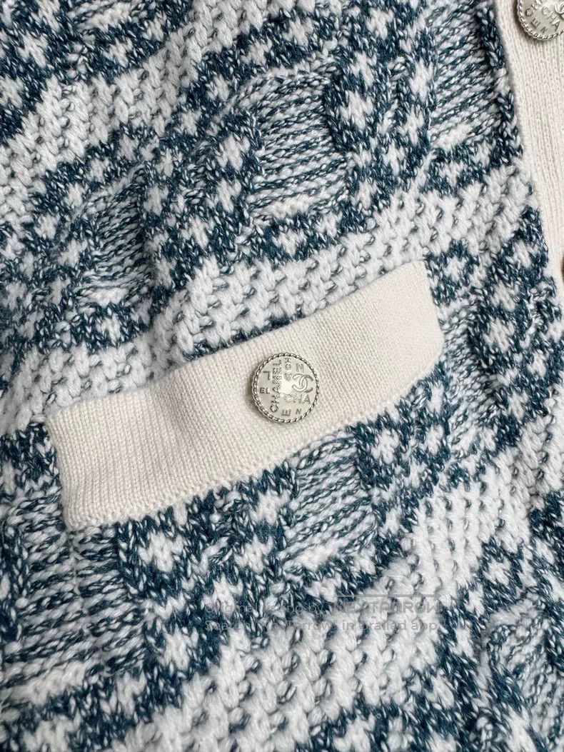 Chanel Chanel Blue and white colour-block knitted cardigan coat Size XXS / US 00 / IT 34 - 6 Thumbnail