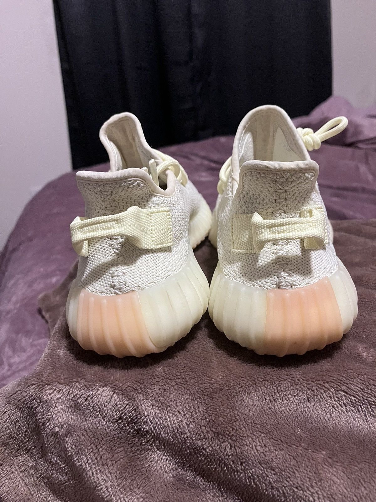 Yeezy Yeezy Boost 350 V2 Size US 6 / EU 39 - 2 Thumbnail