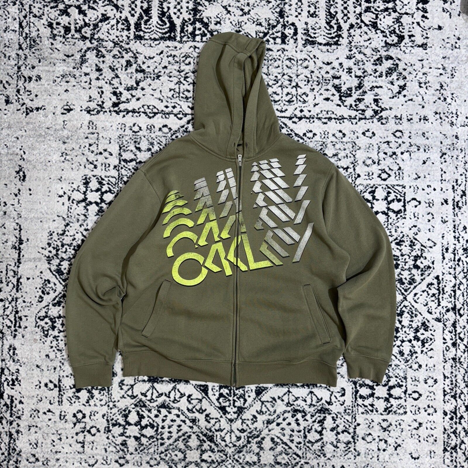 Oakley × Vintage Vintage Oakley Unisex Bottle Green Cotton Zip Hoodie Size L Size US L / EU 52-54 / 3 - 1 Thumbnail