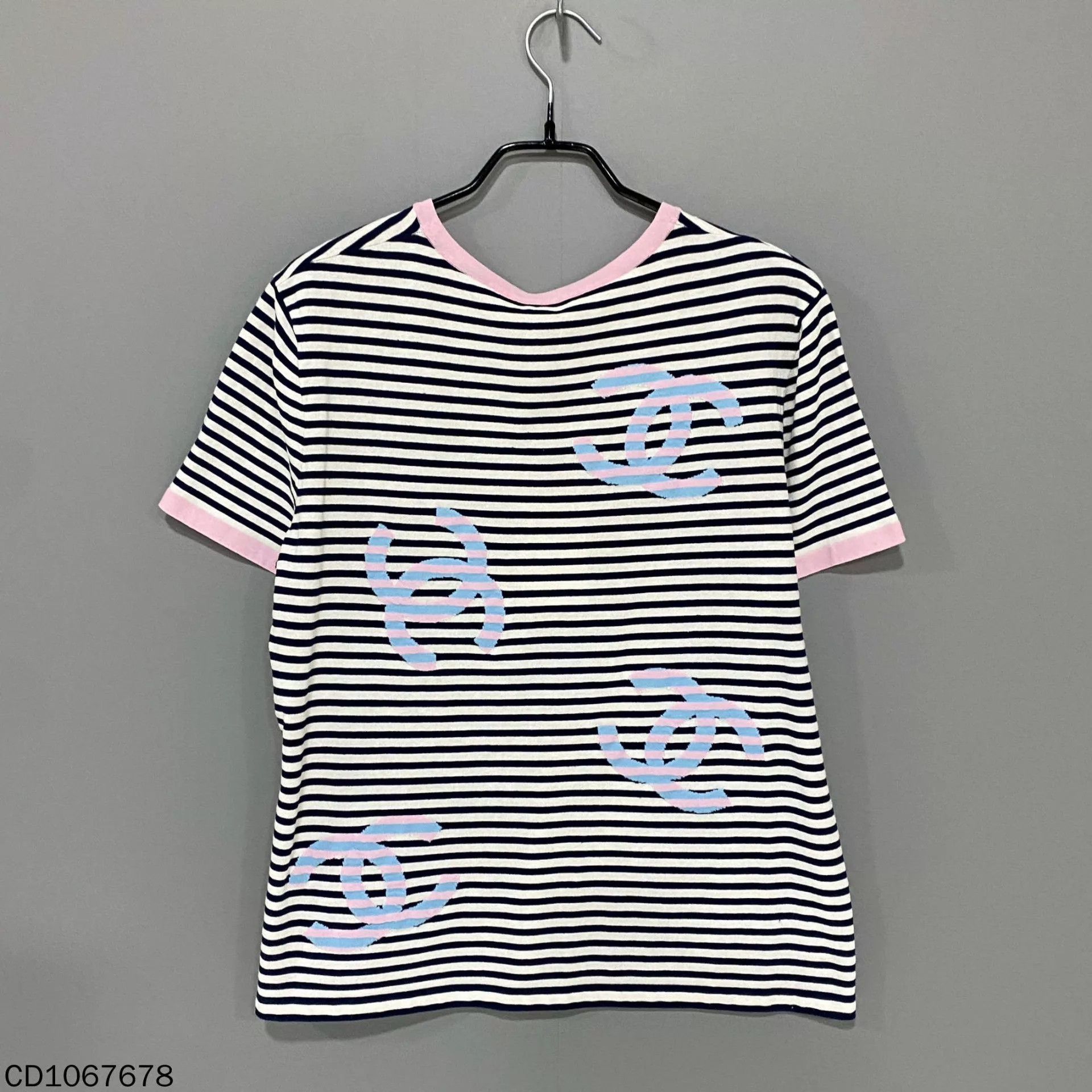 Chanel Chanel Logo Stripe All-Over Print Short Sleeve 40 Size M / US 6-8 / IT 42-44 - 3 Thumbnail
