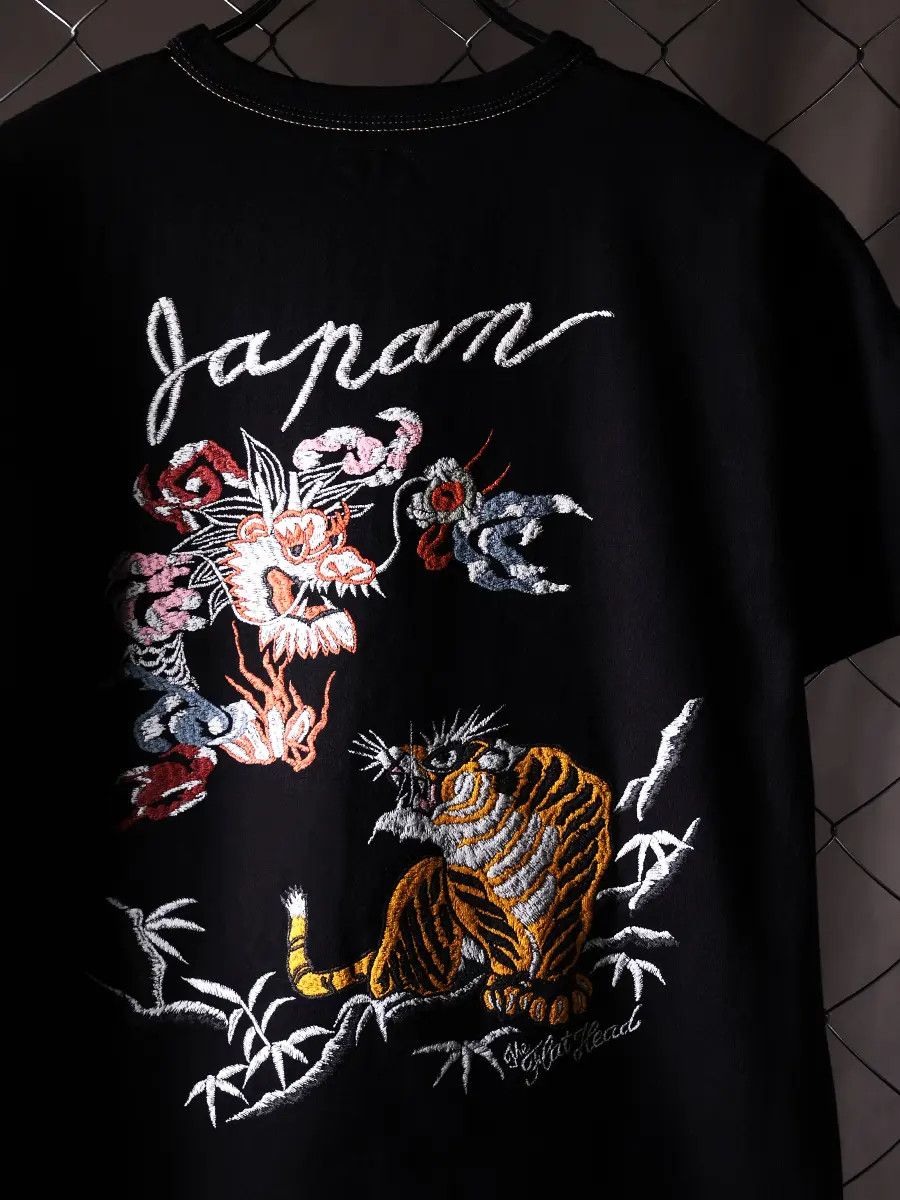 The Flat Head The Flat Head "Dragon & Tiger" Tee "Japanese Size" (40) Size US L / EU 52-54 / 3 - 3 Thumbnail