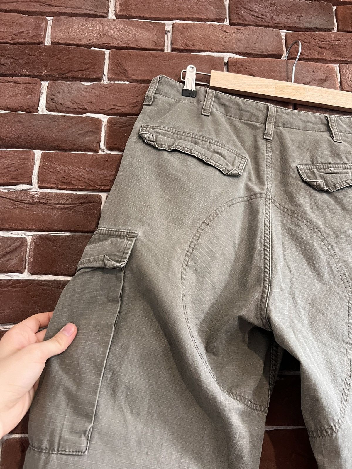 Carhartt Vintage 00s Carhartt Work Cargo Pants Hype Streetwear 31x32 Size US 32 / EU 48 - 5 Thumbnail