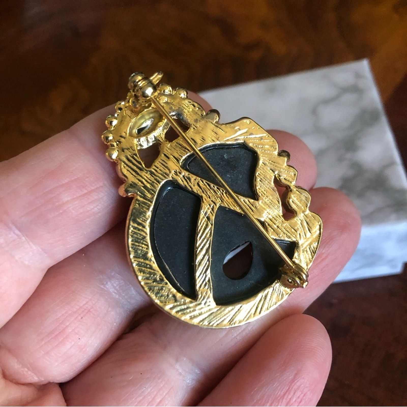 Vintage Vintage hand carved black agate fish brooch pin Size ONE SIZE - 9 Thumbnail