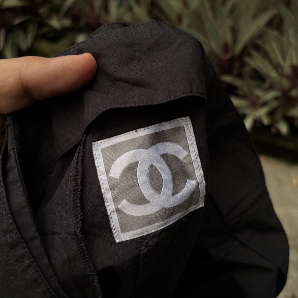 Chanel CHANEL black 2008 CC button shorts Size 32" / US 10 / IT 46 - 8 Thumbnail