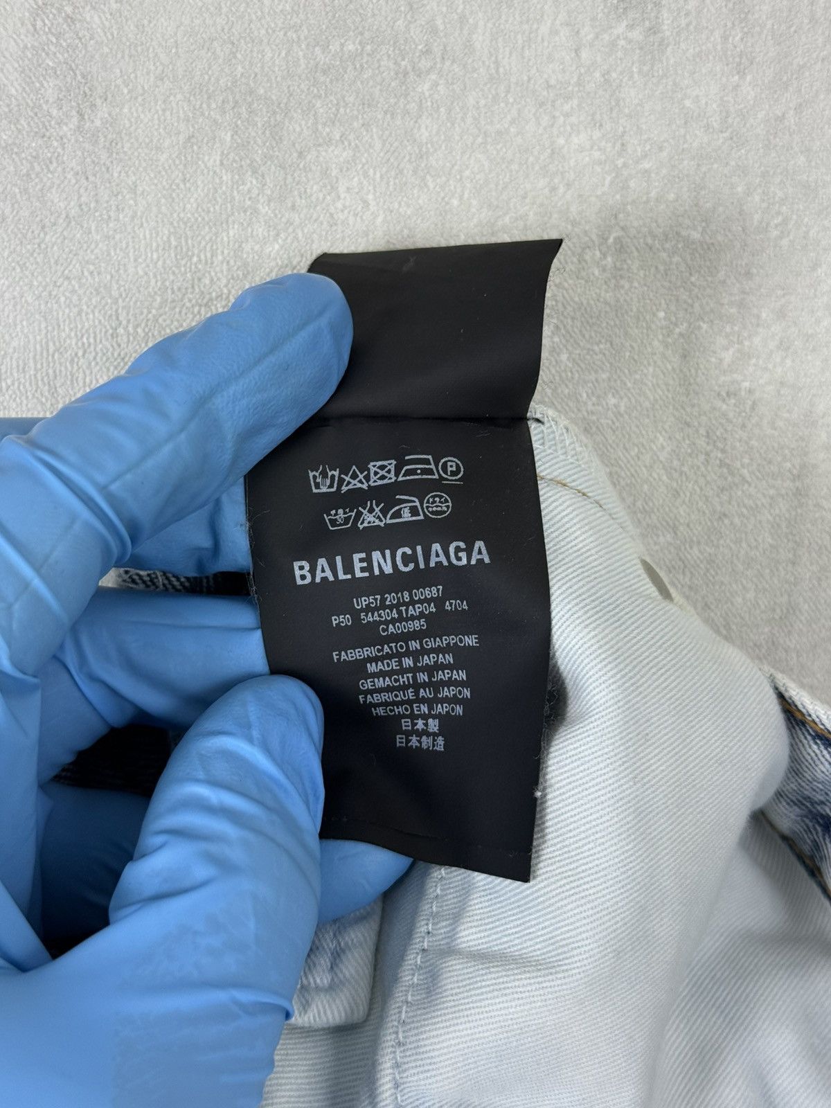 Balenciaga Balenciaga FW17 Mens Denim Jeans Pants Made In Japan Size 27 Size US 27 - 18 Thumbnail