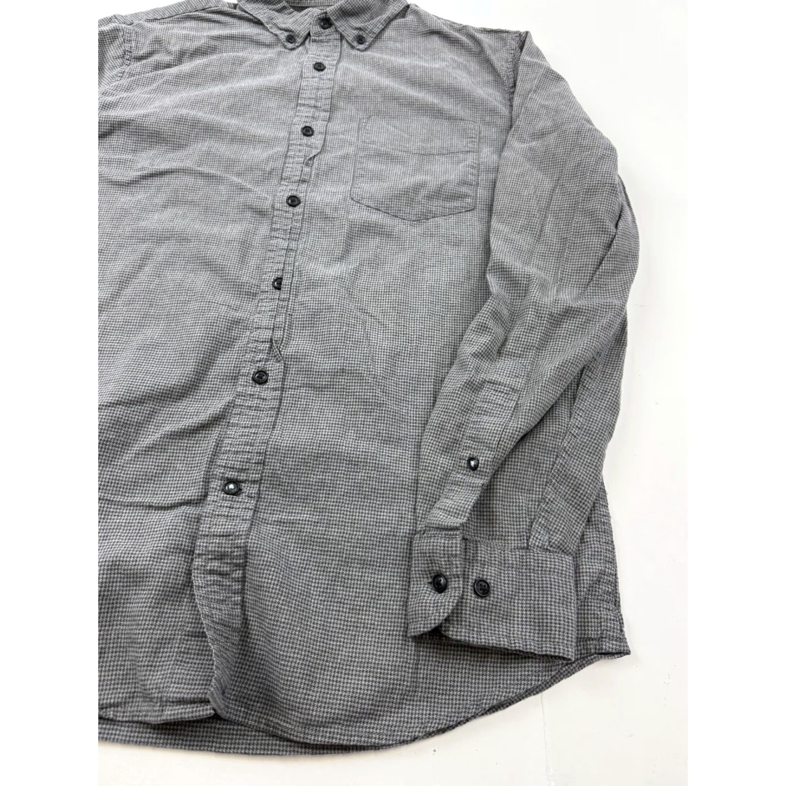 Banana Republic Banana Republic Shirt Mens Medium Gray Check Luxe Flannel Slim Fit Button Front Size US M / EU 48-50 / 2 - 2 Thumbnail