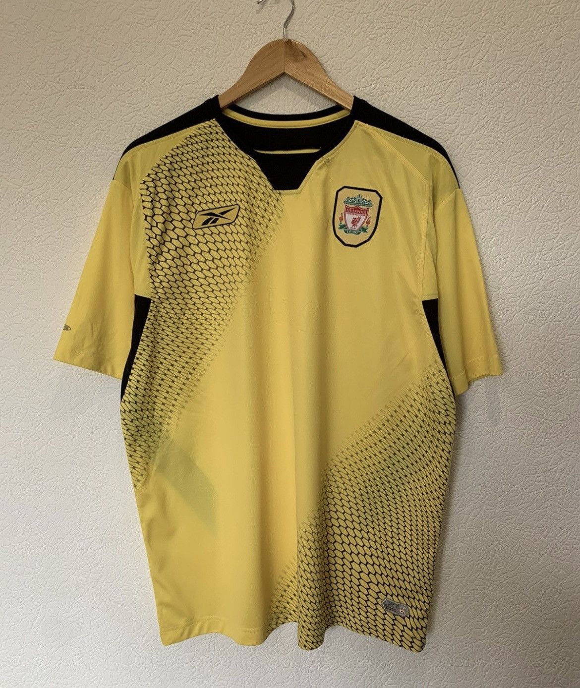 Reebok LIVERPOOL REEBOK 2004/2005 AWAY KIT SOCCER JERSEY FOOTBALL Size US XL / EU 56 / 4 - 1 Thumbnail