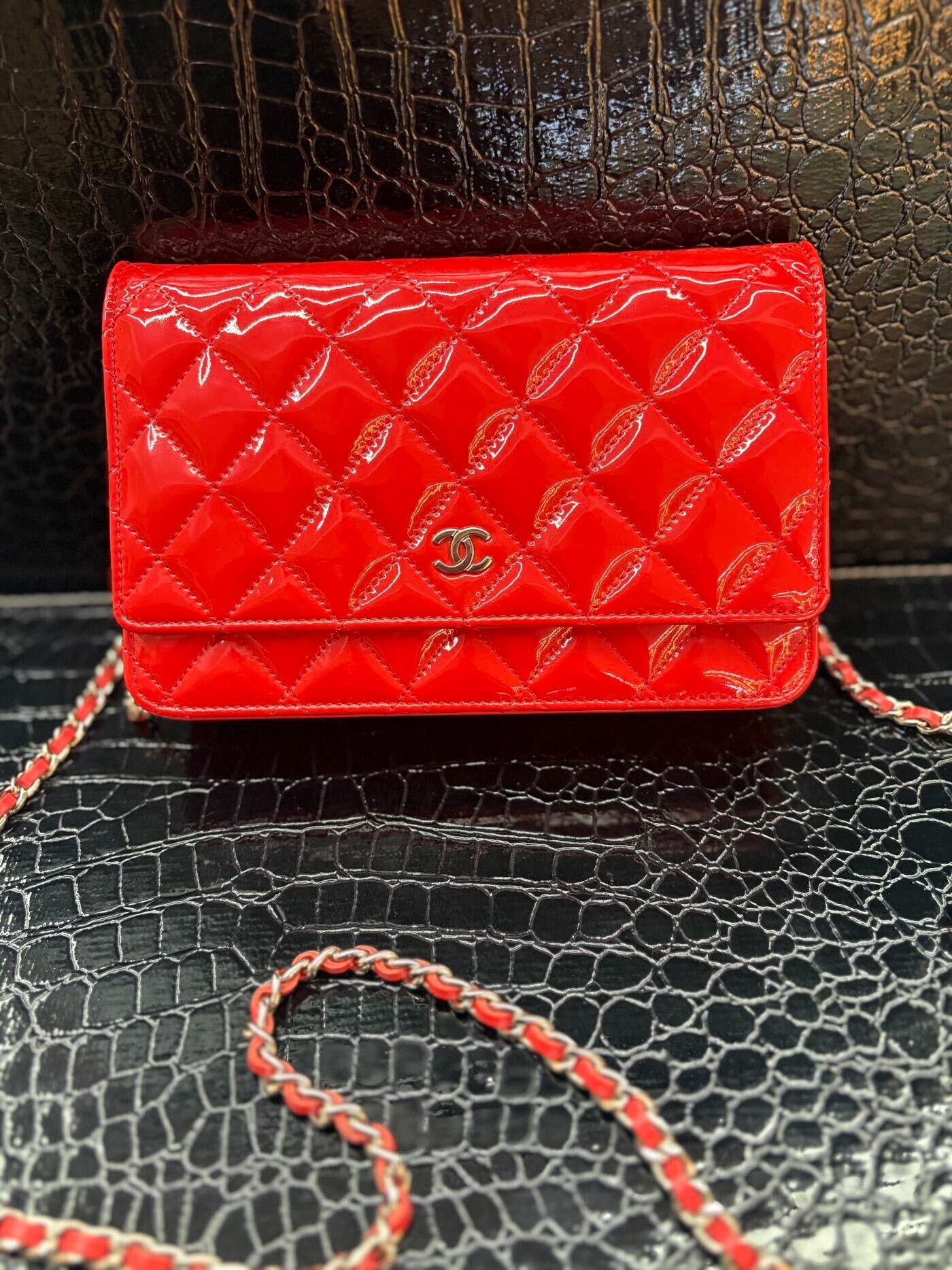 Chanel Pre-loved Bag Very good condition Size ONE SIZE - 1 Thumbnail