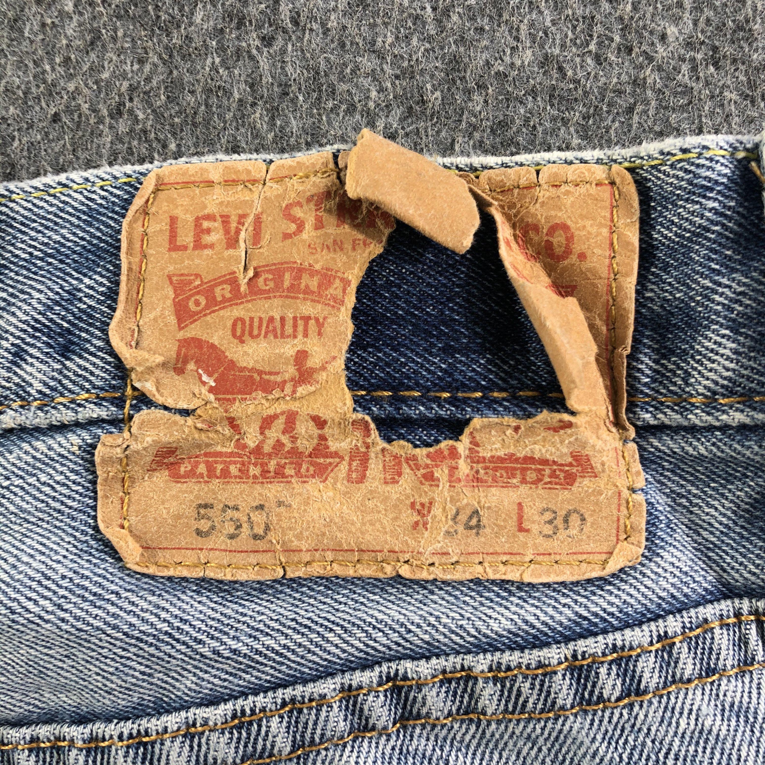 Levi's Vintage Blue Wash Levis 550 Jeans-J3285 Size US 35 - 5 Thumbnail