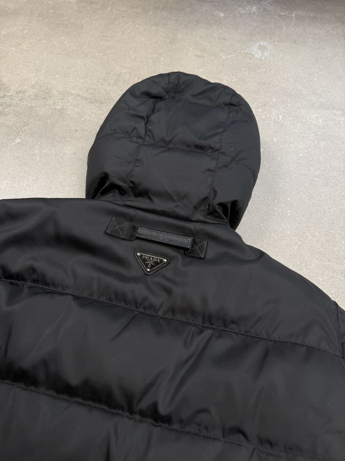 Prada Prada down jacket street wear luxury old money Size US L / EU 52-54 / 3 - 19 Thumbnail