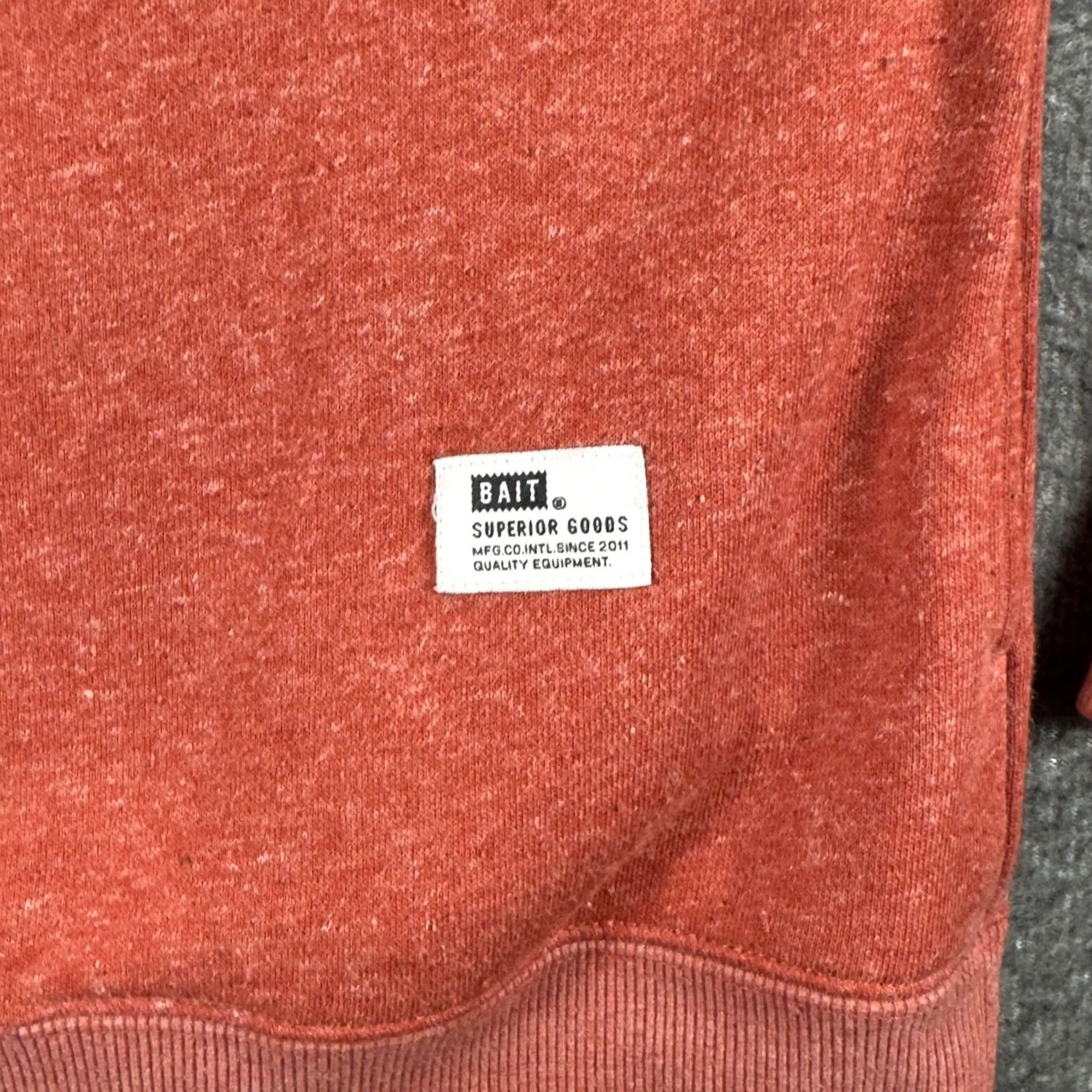 Logo 7 BAIT Sweatshirt Mens Large Red Heather Crewneck Fleece Embroidered B Logo Size US L / EU 52-54 / 3 - 4 Thumbnail