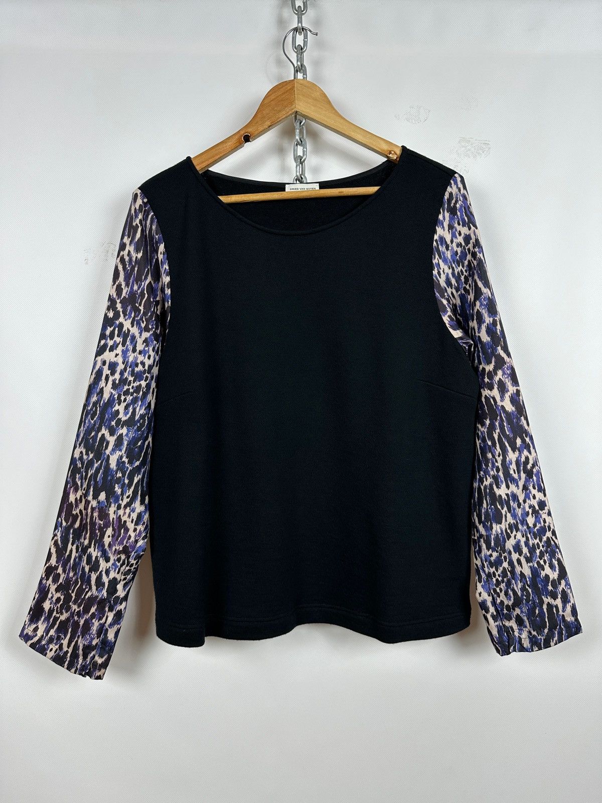 Dries Van Noten Dries Van Noten Black Wool / Leopard Silk Sleeve Sweater Size M / US 6-8 / IT 42-44 - 1 Thumbnail