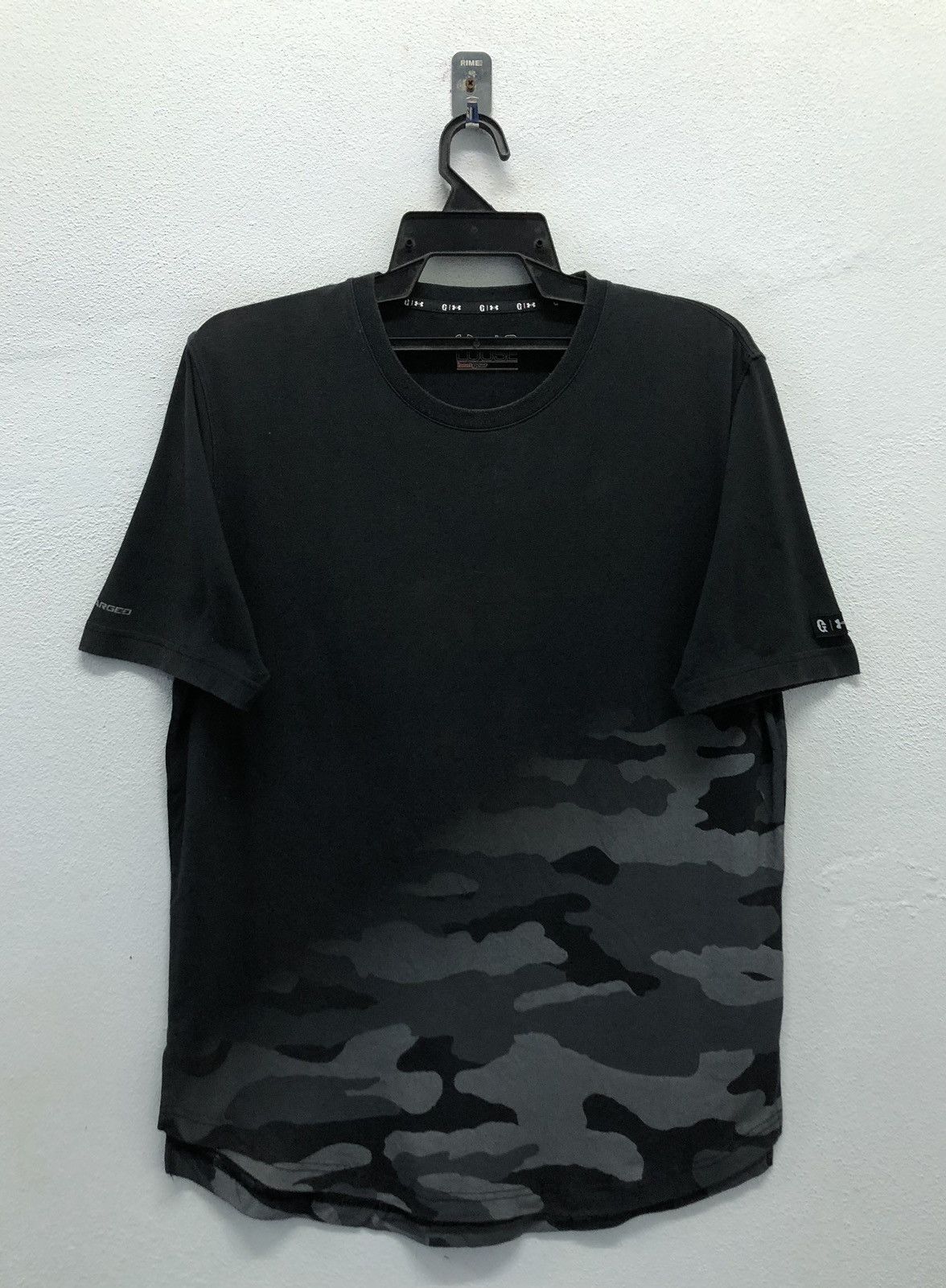 Under Armour Under Armour Loose Heatgear Charged T-Shirt Size US L / EU 52-54 / 3 - 1 Thumbnail
