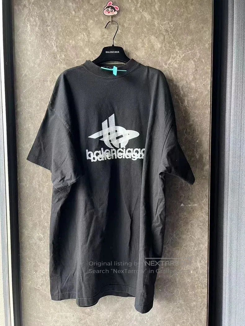Balenciaga Balenciaga Phantom Overlap Short Sleeve. Size US S / EU 44-46 / 1 - 1 Thumbnail