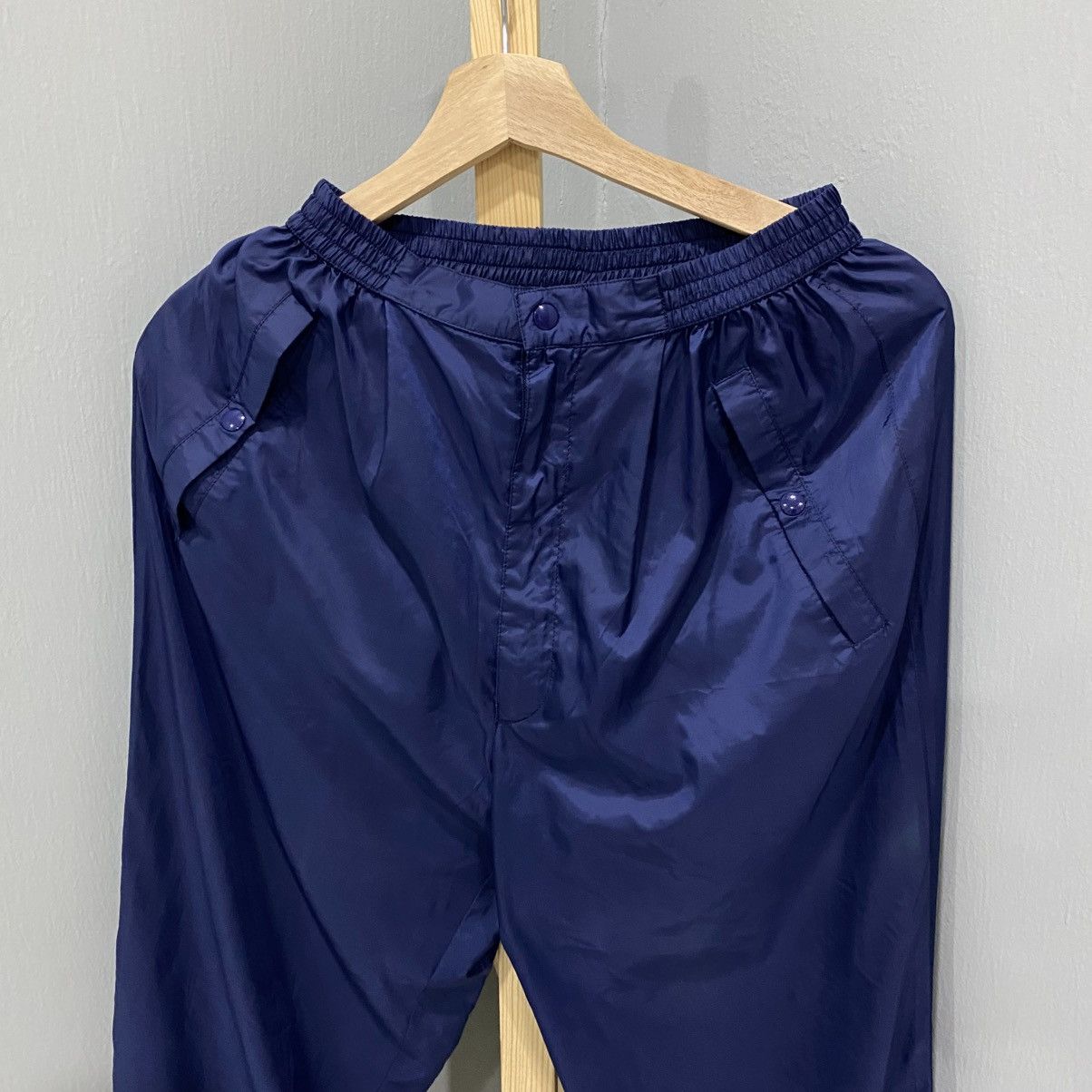 Balenciaga Vintage Balenciaga Golf Paris Navy Blue Nylon Track Pants Size US 28 / EU 44 - 3 Thumbnail