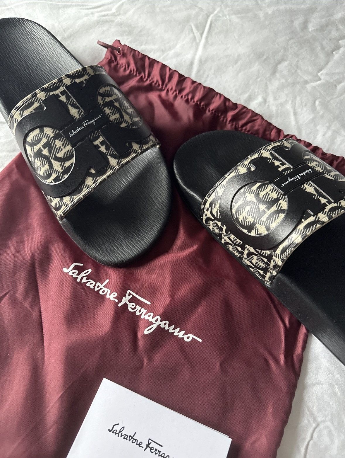 Salvatore Ferragamo Ferragamo Slides Size US 7 / EU 40 - 4 Thumbnail