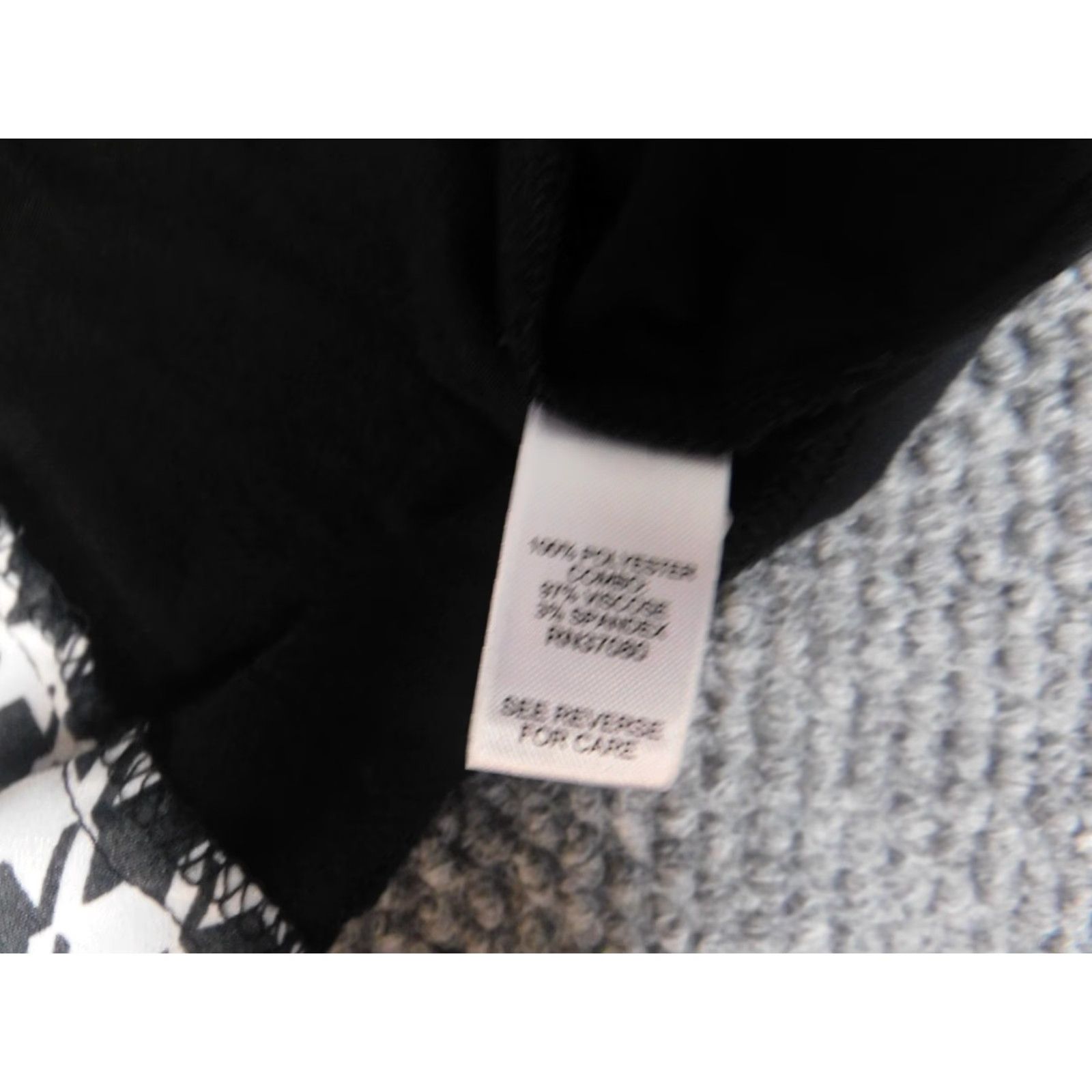 Vintage Versona Blouse Shirt Womens Small Black Crew Neck Long Sleeve Pullover Stretch Casual Regular Button Polyester Rayon Cap Sleeves Vintage: No Size S / US 4 / IT 40 - 6 Thumbnail