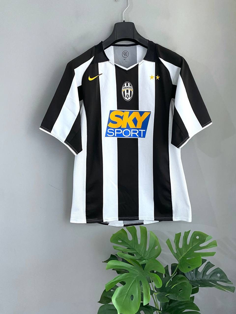 Nike FC Juventus 2004/2005 Home Soccer Jersey Football Shirt, M Size US M / EU 48-50 / 2 - 1 Thumbnail