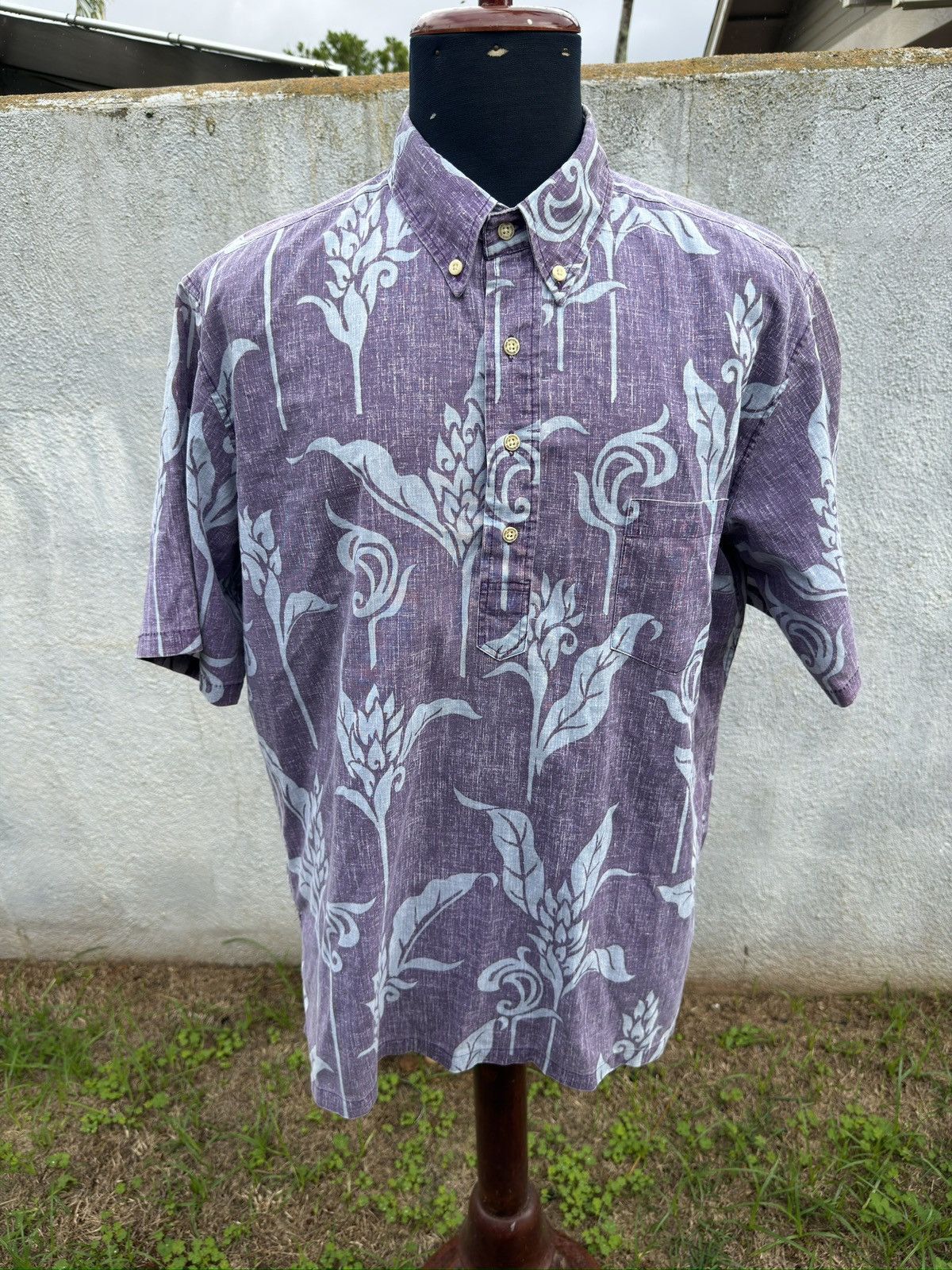 Reyn Spooner PreOwned Reyn Spooner Hawaiian Print Purple Men's XL Size US XL / EU 56 / 4 - 1 Thumbnail