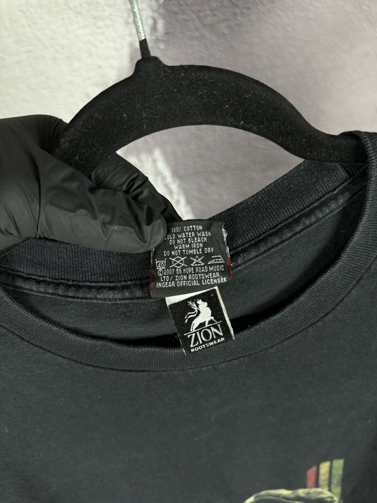 Bob Marley Zion Rootswear Bob Marley vintage 2007 Get Up band tee shirt Size US XL / EU 56 / 4 - 5 Thumbnail