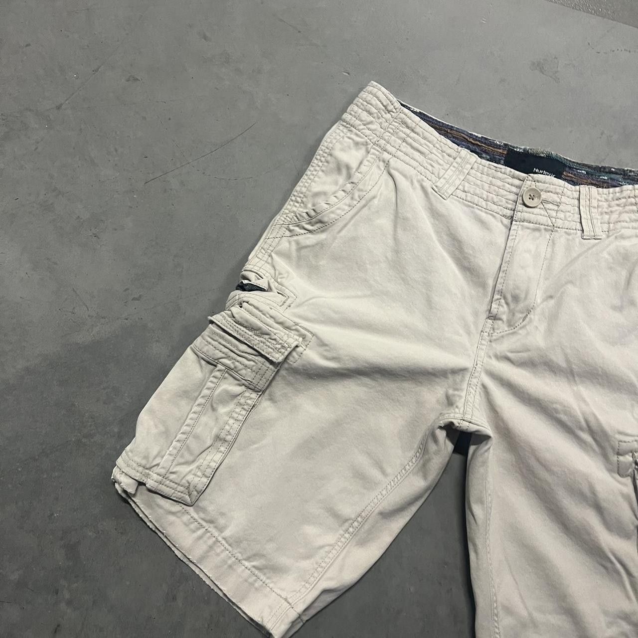 Vintage Crazy Vintage Y2K/2000s Cream Skater Style Hurley Cargo Shorts! Size US 30 / EU 46 - 2 Thumbnail