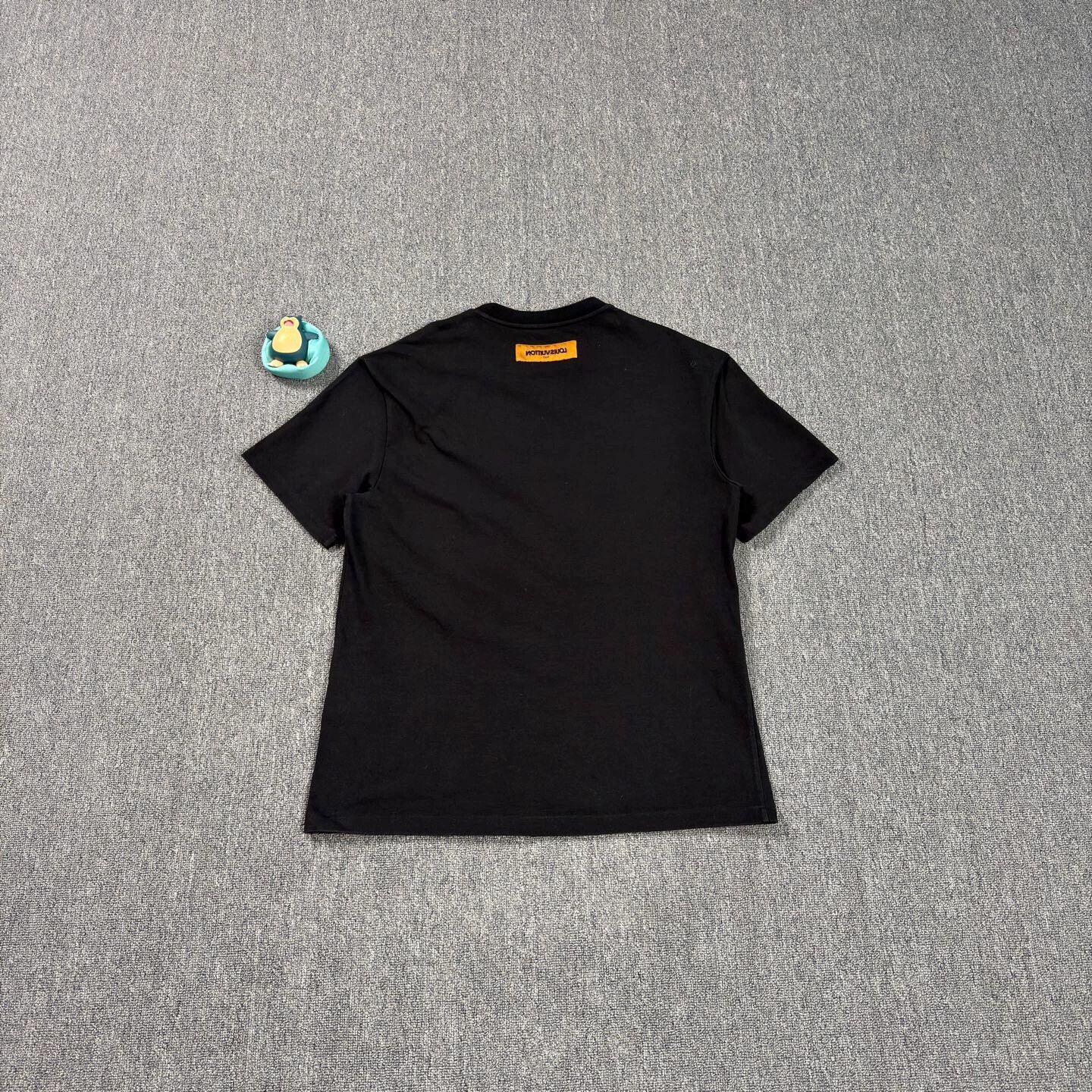 Louis Vuitton LV x Pharrell Beaded Black Short-Sleeve XL Size US XL / EU 56 / 4 - 2 Thumbnail