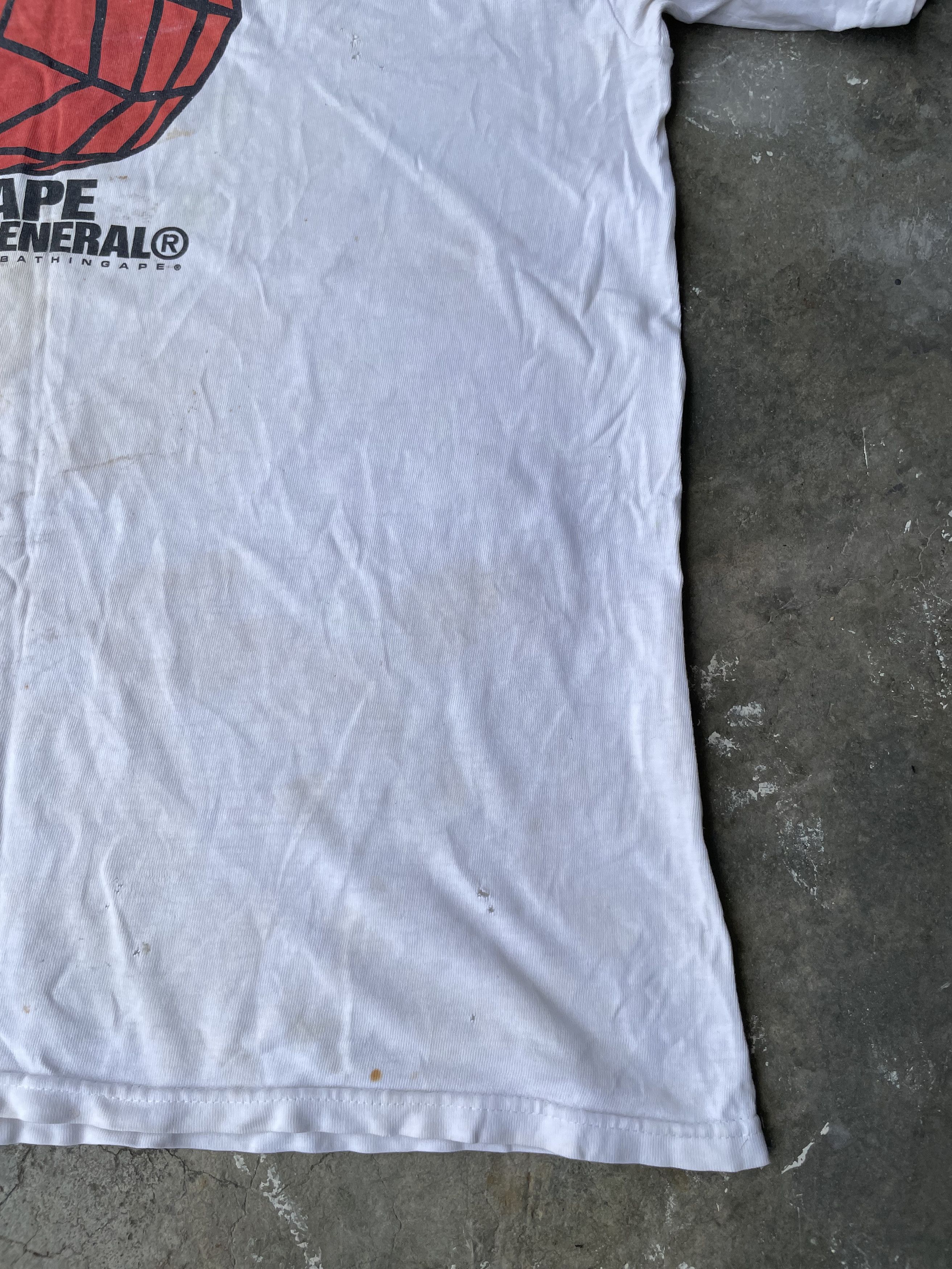 Bape Vintage Bape Tshirt Thrashed Size US L / EU 52-54 / 3 - 4 Thumbnail