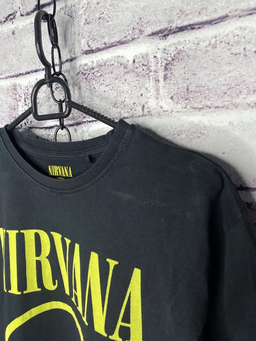Band Tees MENS T-Shirt Vintage Y2K Nirvana Smile Print 2017 Size US M / EU 48-50 / 2 - 3 Thumbnail