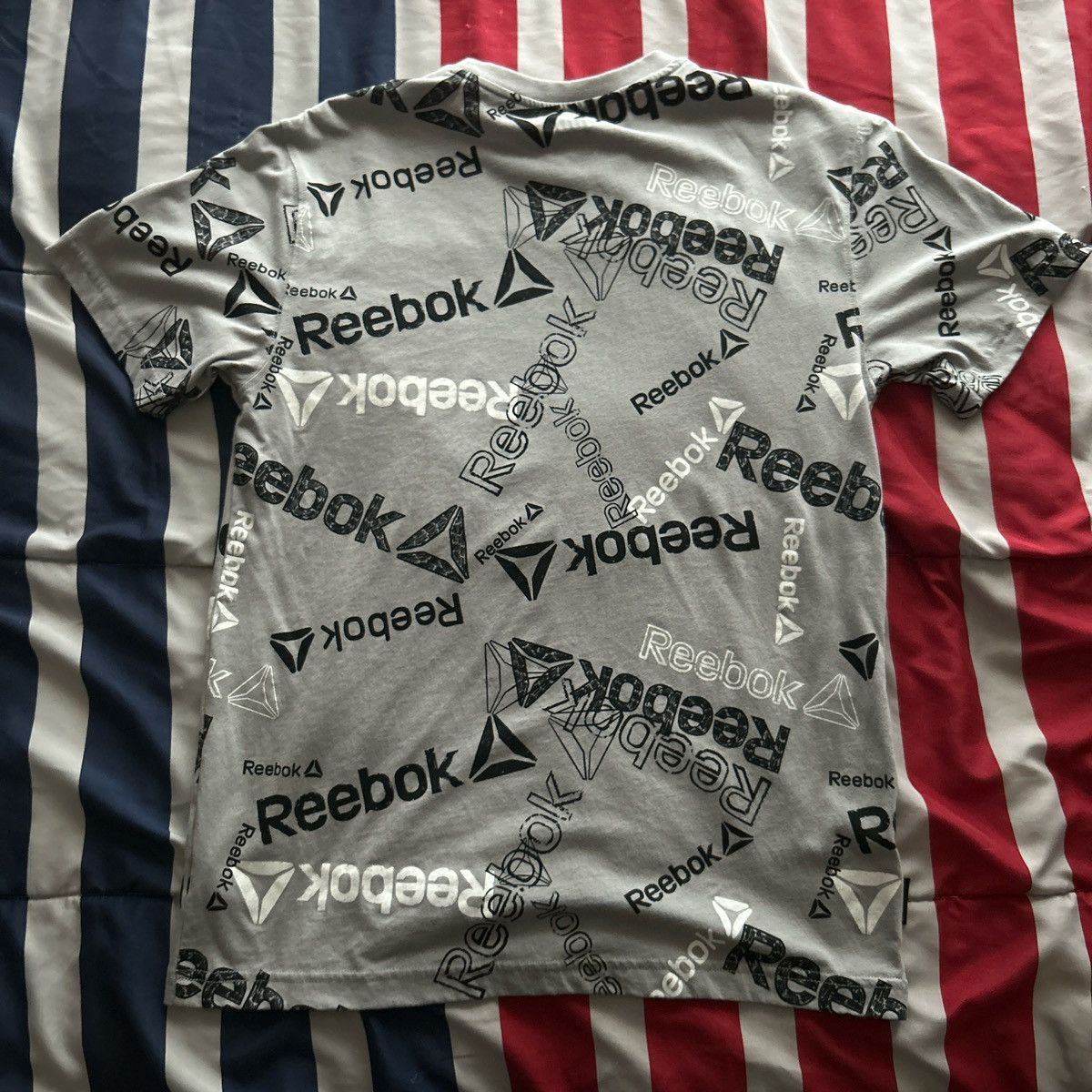 Reebok Colored Reebok T-shirt Size US XS / EU 42 / 0 - 2 Thumbnail