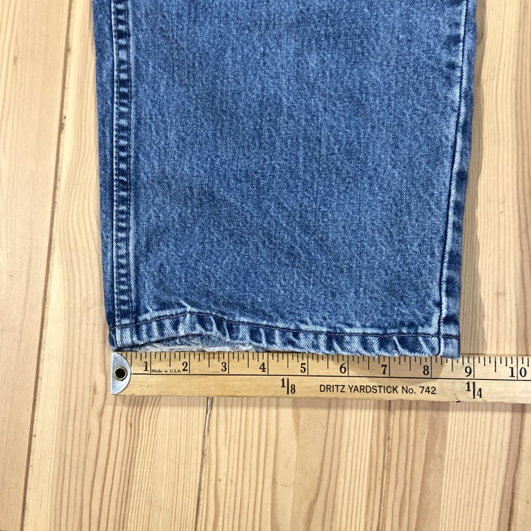 Levi's VINTAGE Levi's Silver Tab Jeans Light Wash Denim 33x27 Relaxed Straight 5-Pocket Mens Blue 90s American Theme Jeans Size US 33 - 6 Thumbnail