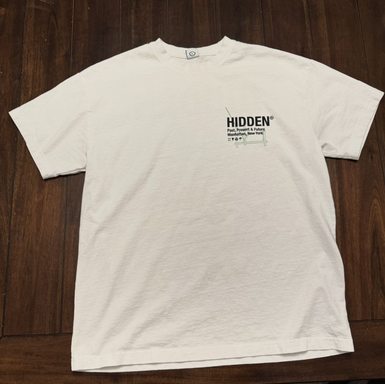 HIDDEN HIDDEN Ny chair tee shirt-size Large Size US L / EU 52-54 / 3 - 2 Thumbnail