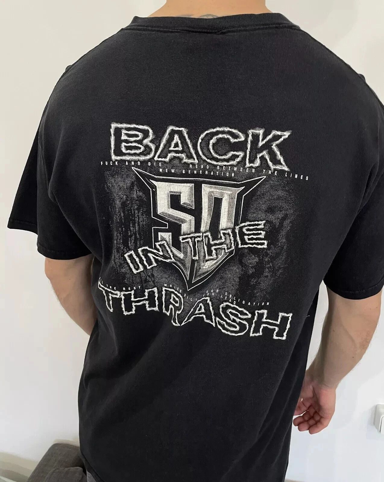 Fruit Of The Loom VINTAGE 200s Y2K SPELLBOUND BAND SHIRT BLOKE RETRO FADED Size US L / EU 52-54 / 3 - 8 Thumbnail