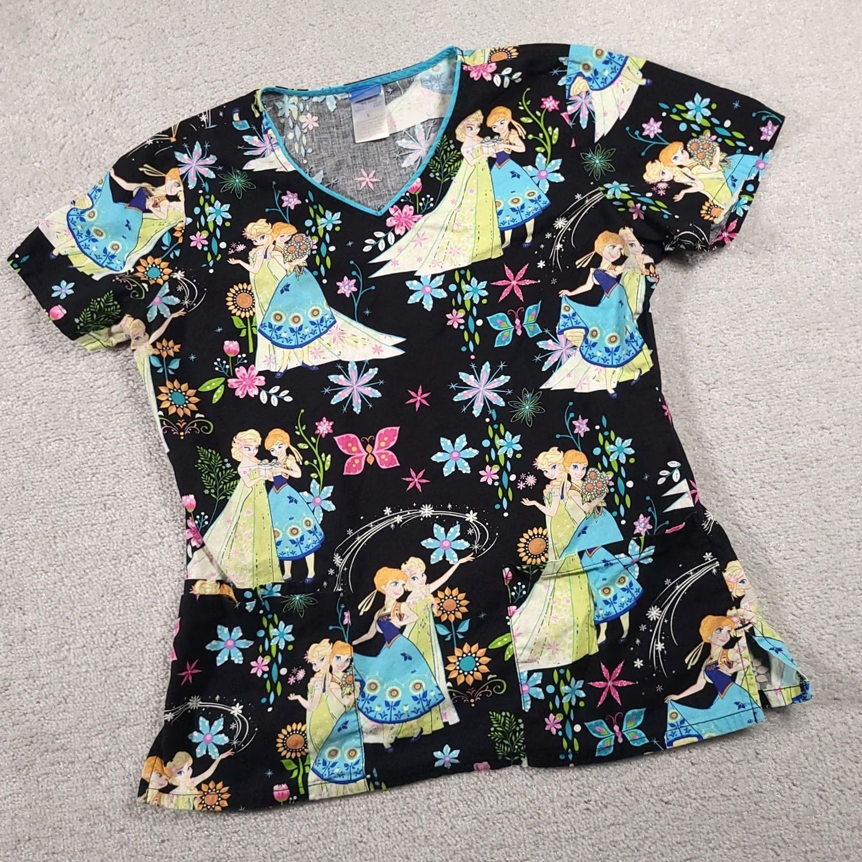 Disney Disney Frozen Scrub Top Womens Small Black Anna Elsa Floral Nurse Shirt V-Neck Size S / US 4 / IT 40 - 2 Thumbnail