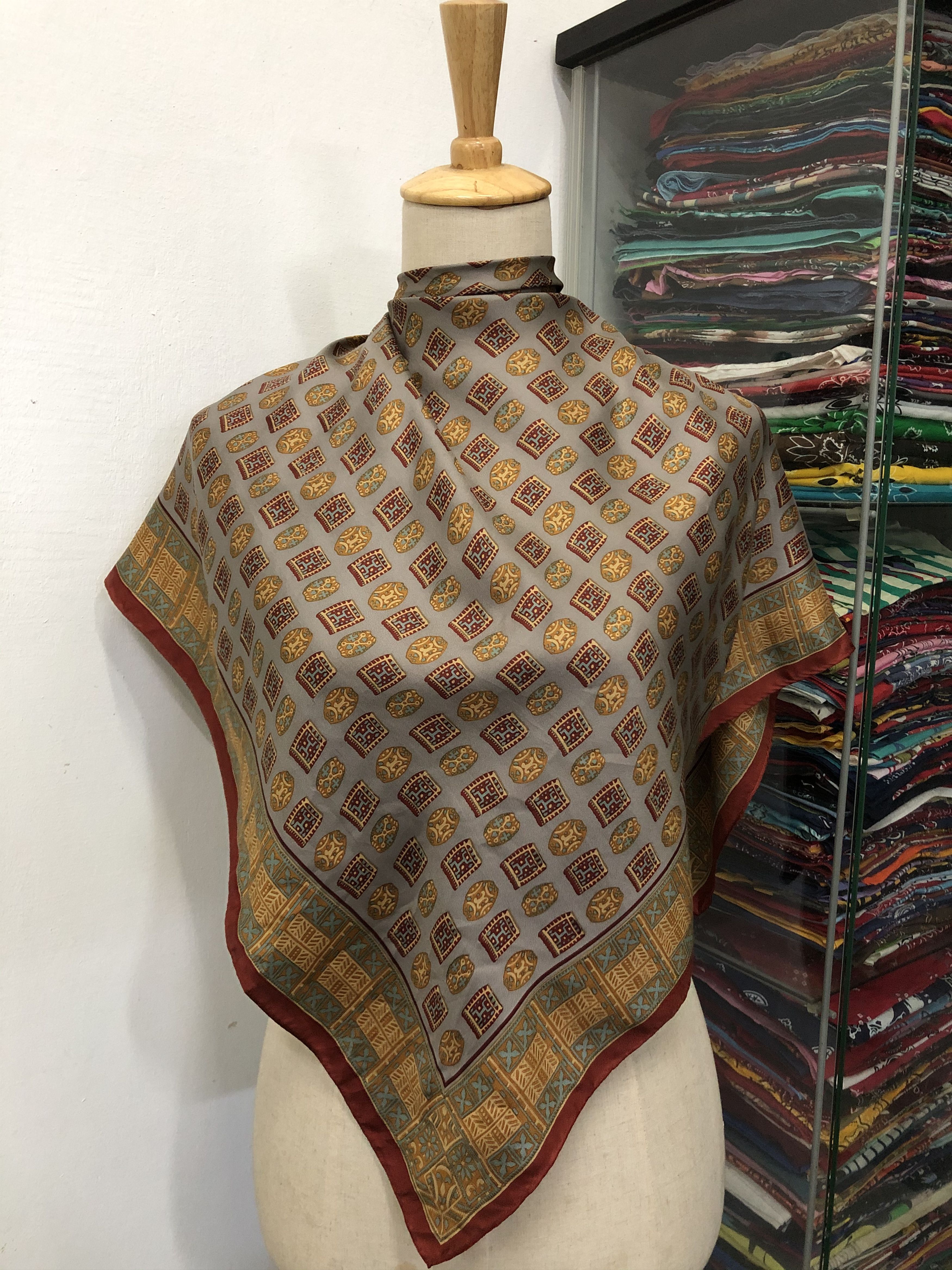 Vintage Vintage Silk Scarf Size ONE SIZE - 1 Thumbnail